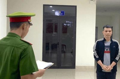 Bắt đối tượng chiếm đoạt 30.000 USD của người nước ngoài