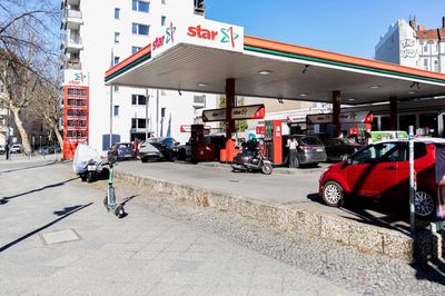 Mỹ xem xét hạn chế xuất khẩu dầu diesel, châu Âu lo ngại