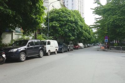 Vi phạm dừng, đỗ: Không thể chỉ xử lý theo đợt