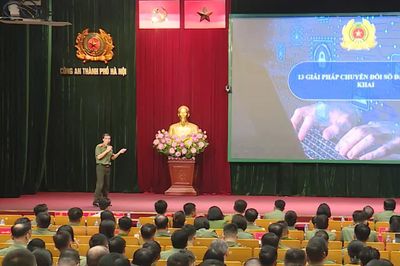 Công an ba thành phố chia sẻ kinh nghiệm chuyển đổi số