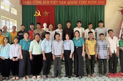 Quỹ Hỗ trợ nông dân tỉnh giải ngân 910 triệu đồng thực hiện dự án chăn nuôi lợn thịt