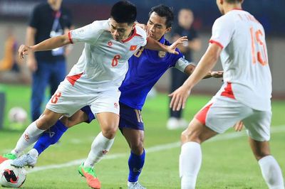 Việt Nam cần câu trả lời sau cú sảy chân trước Thái Lan