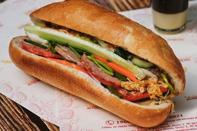 Bánh mì ‘siêu chảnh’ có ‘giết chết’một món ăn đường phố truyền thống?