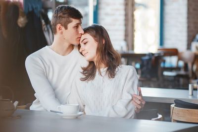 Cung hoàng đạo nam nào chiều vợ nhất? 5 cái tên khiến chị em ao ước