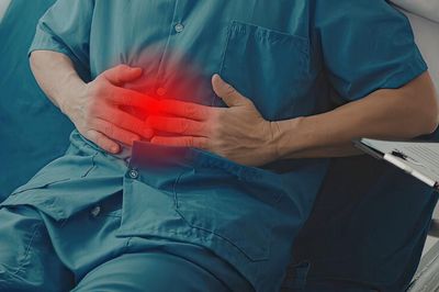 Bệnh nhân ung thư liên tục nôn ói, bác sĩ tìm ra nguyên nhân ít ai ngờ