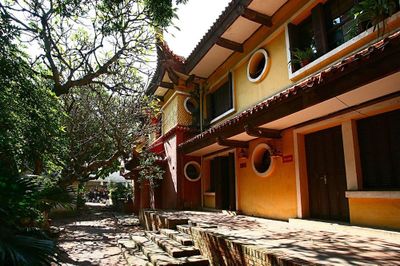 Một ngôi nhà có 10 nhà văn được đặt tên phố, đường, trường học