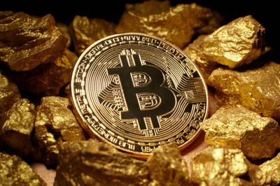 Bitcoin vượt xa vàng, chứng khoán