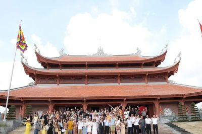 Trải nghiệm không gian văn hóa các dân tộc Việt Nam tại Làng Văn hóa-Du lịch