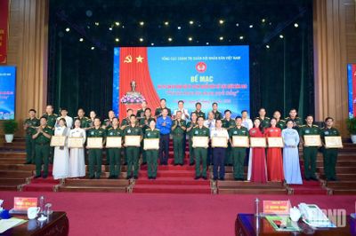 Thượng tướng Lê Quang Minh dự bế mạc Hội thi cán bộ Đoàn giỏi và tuyên truyền viên trẻ toàn quân khu vực phía Nam