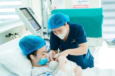 36 giờ nghẹt thở cứu ca tam thai: Một bé chào đời, hai bé giữ thêm