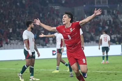 Truyền thông Malaysia khó hiểu với thời gian bù giờ khiến đội nhà mất vé chung kết tức tưởi