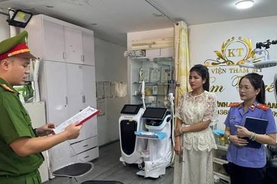 Cắt ghép ảnh để lừa khách, chủ cơ sở thẩm mỹ 'chui' bị khởi tố