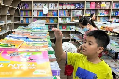 Bộ GD&ĐT: Không xây dựng chương trình, bộ sách giáo khoa mới từ đầu