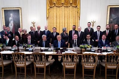 Vì sao cả Chủ tịch và CEO Apple vắng mặt tại tiệc AI của Tổng thống Trump?