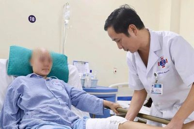Người mẹ 27 tuổi mắc ung thư xương, mong mỏi giữ lại đôi chân