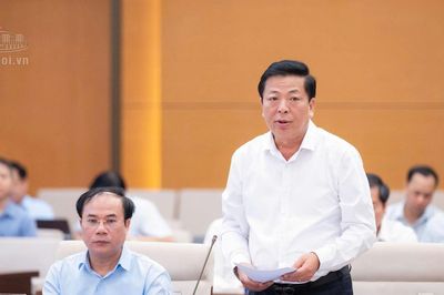 UBTVQH cho ý kiến về dự án Luật Nhà ở và Luật Kinh doanh bất động sản (sửa đổi)