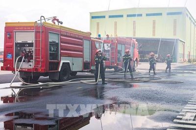 Tây Ninh huy động 300 người, 30 phương tiện diễn tập chữa cháy