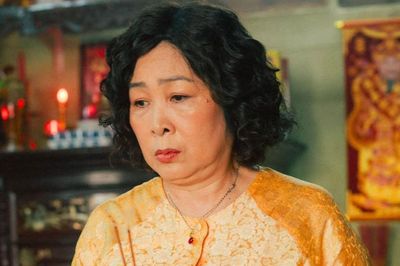 Phim có NSND Hồng Vân hụt hơi tại phòng vé