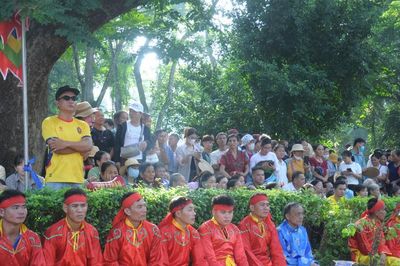 Lam Kinh rộn ràng đón du khách về trẩy hội