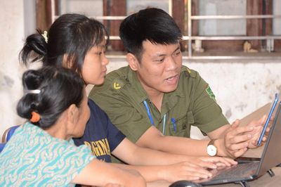 "Cầm tay chỉ việc" phổ cập kỹ năng số