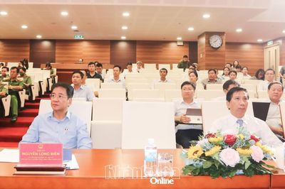 Phát triển du lịch phải gắn với bảo đảm an ninh, trật tự