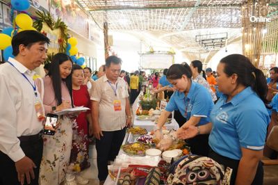 Liên hoan ẩm thực truyền thống và quảng bá sản phẩm đặc trưng Khánh Hòa