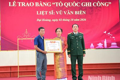 Xã Đại Hoàng tổ chức Lễ trao Bằng “Tổ quốc ghi công” đối với liệt sĩ Vũ Văn Biền