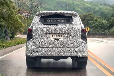 Toyota Fortuner 2027 lộ diện khi chạy thử, thiết kế có thể mới hoàn toàn