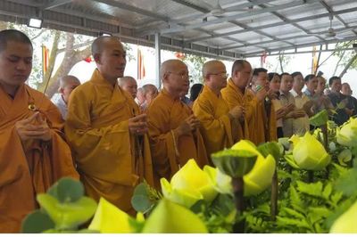 Thái Nguyên: Chùa Đài (Khâu Lâu tự) tổ chức Lễ rót đồng đúc đại hồng chung