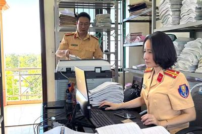 Ninh Bình rốt ráo làm sạch, chuẩn hóa dữ liệu giấy phép lái xe