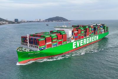 Nạo vét luồng Vũng Tàu - Thị Vải, sẵn sàng đón tàu tới 250.000 DWT