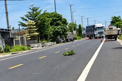 Đắk Lắk: Va chạm xe tải, bé 11 tuổi đi xe đạp điện tử vong