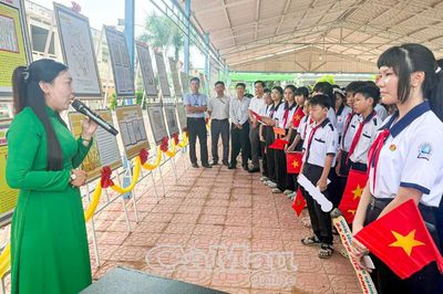 Đưa tư liệu Hoàng Sa - Trường Sa đến trường học Cà Mau
