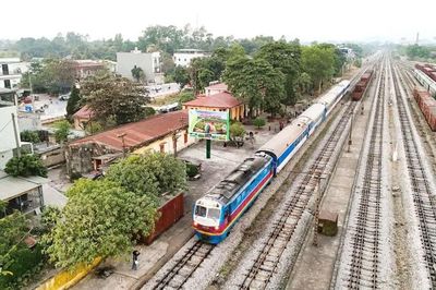 Từ Hà Nội đến xứ trà bằng 'Chuyến tàu di sản'