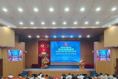 Phường Thanh Xuân hỗ trợ chuyển đổi số cho hộ kinh doanh