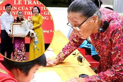'Cô Ba' U80 dạy học miễn phí cho trẻ em nghèo nhận bằng khen của Thủ tướng