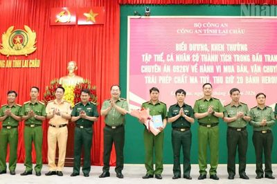 Lai Châu bắt 2 đối tượng mua bán 20 bánh heroin