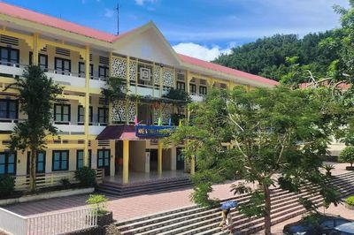 Trường THPT Quan Sơn (Quan Sơn - Thanh Hóa): Nỗ lực nâng cao chất lượng dạy và học
