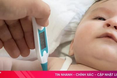 Trẻ mọc răng sốt bao nhiêu độ? Cha mẹ cần phân biệt đúng để tránh bỏ sót bệnh