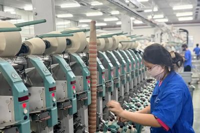 Sản xuất công nghiệp quý 3 duy trì tăng trưởng hai con số, IIP tăng 14,8%