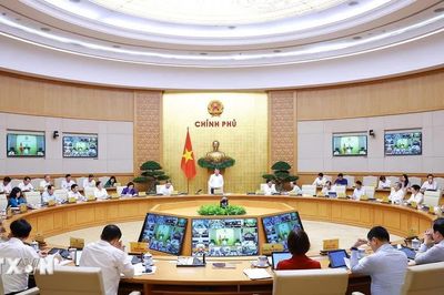 Hội nghị Chính phủ với địa phương: Cam kết tăng tốc quý IV, phấn đấu hoàn thành mục tiêu tăng trưởng năm 2026
