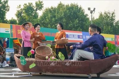Khám phá sắc màu văn hóa của Việt Nam và thế giới