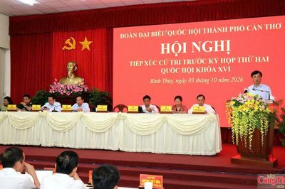 Đoàn đại biểu Quốc hội TP. Cần Thơ tiếp xúc cử tri