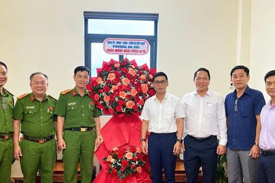 Phường An Hải thăm, chúc mừng lực lượng Cảnh sát phòng cháy, chữa cháy và cứu nạn, cứu hộ