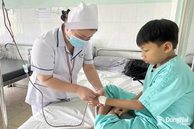 Tham gia bảo hiểm y tế hộ gia đình, thêm một “lá chắn vàng” cho sức khỏe
