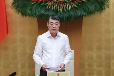 Thủ tướng yêu cầu không tăng giá điện, kiểm soát chặt giá hàng thiết yếu