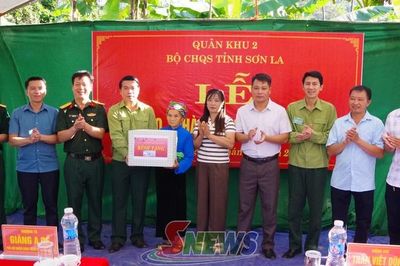 Bộ CHQS tỉnh Sơn La khánh thành và bàn giao nhà tình nghĩa tặng gia đình thân nhân liệt sĩ.