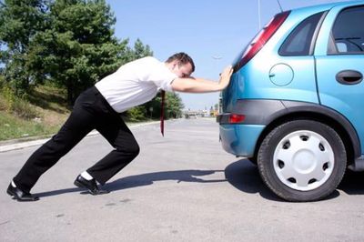 Xe số sàn hết điện vẫn có thể khởi động bằng cách đẩy xe