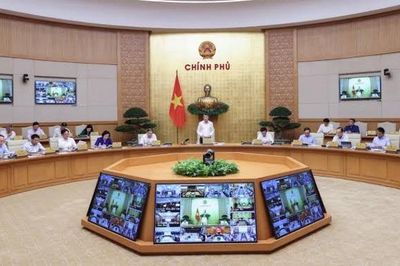 Cực tăng trưởng Hà Nội, TP.HCM cần bứt phá xứng tầm với tiềm năng và cơ chế đặc thù