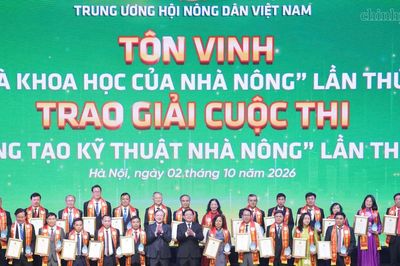 Từ máy lọc mật ong đến nấm Lim xanh: Những sáng kiến nông dân được vinh danh